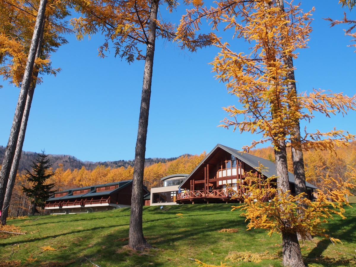 Log Hotel Larch Lake Kanayama Minamifurano Dış mekan fotoğraf
